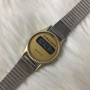 Ladies slim vintage retro time date digital watch